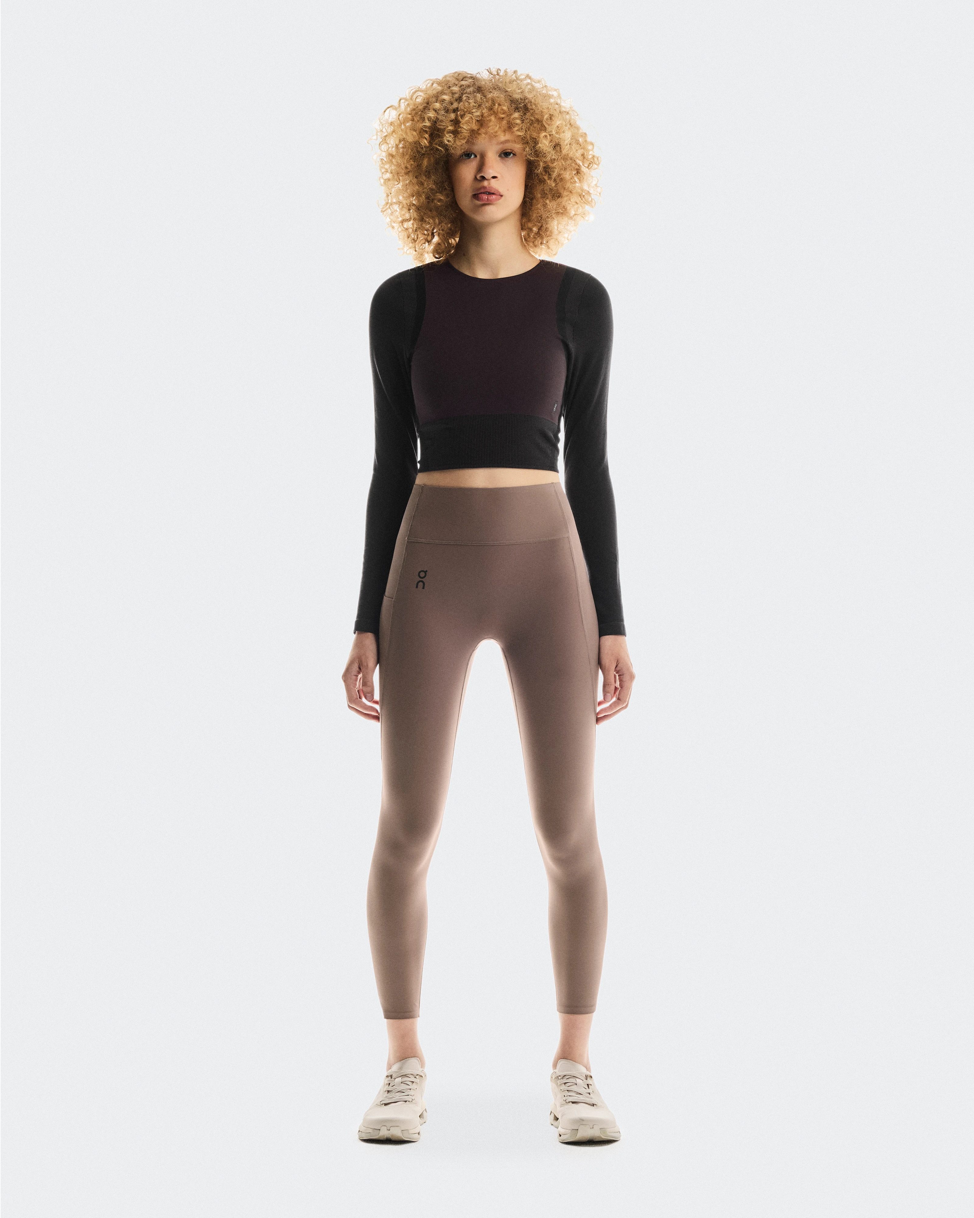 On Studio Knit Long-T Crop Pebble & Black Women Tops and t-shirts
