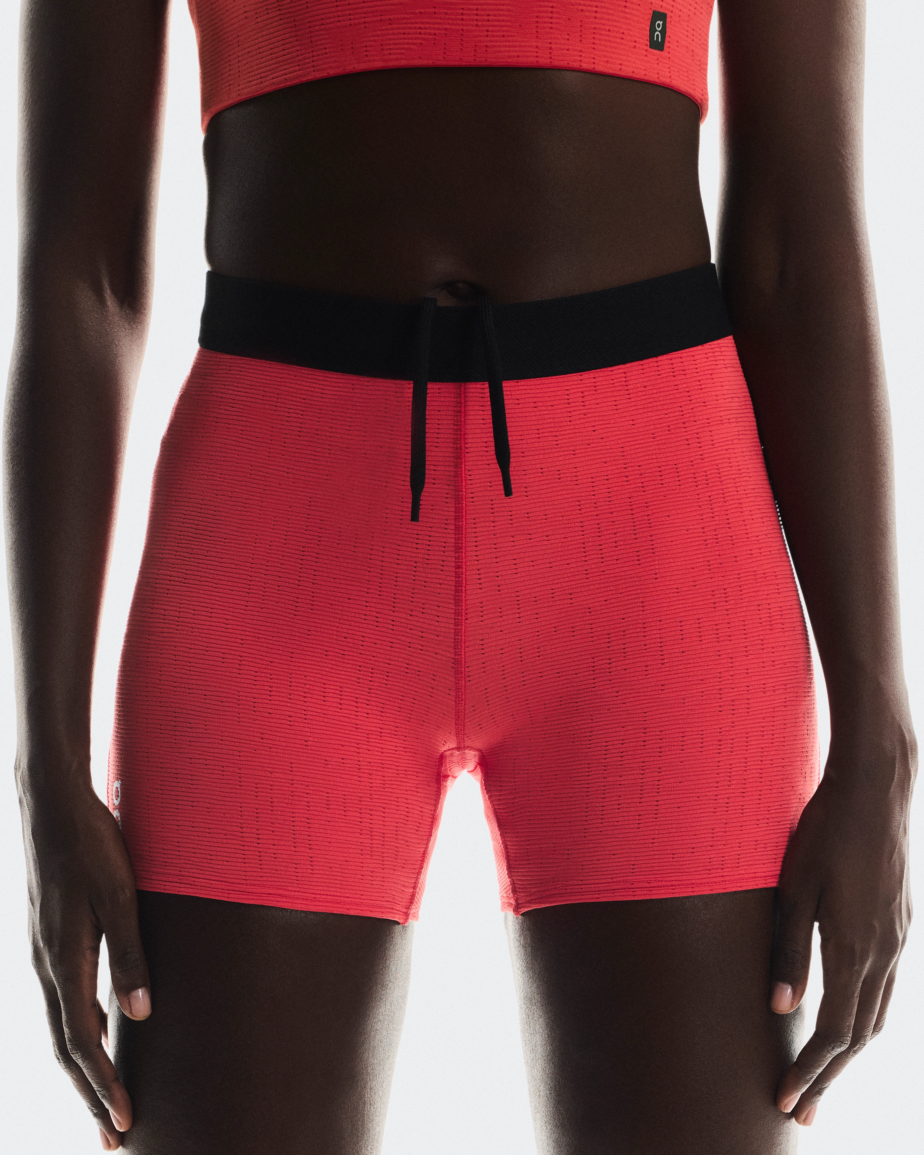 On Pace Tights Short Red Women Tights