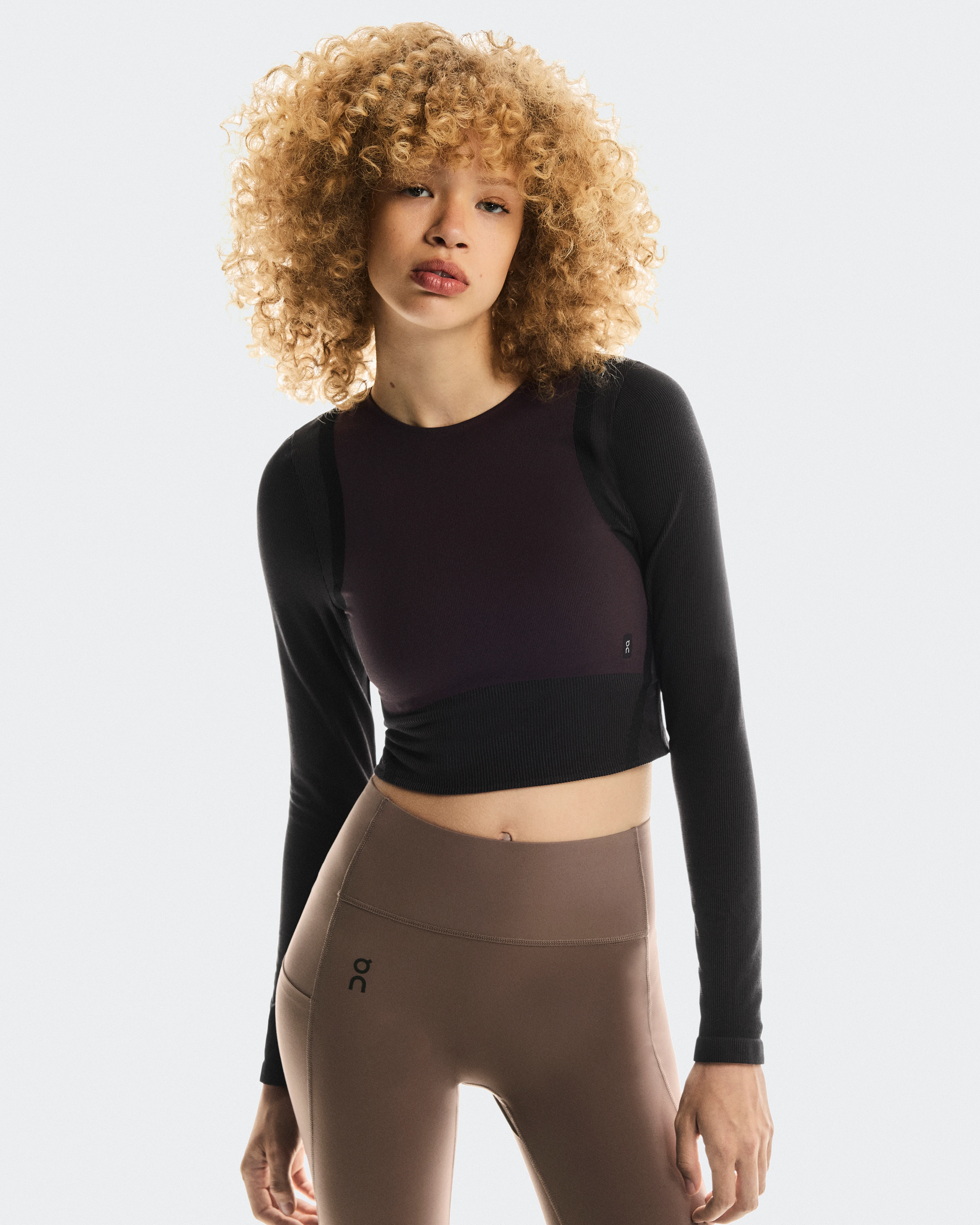 On Studio Knit Long-T Crop Pebble & Black Women Tops and t-shirts