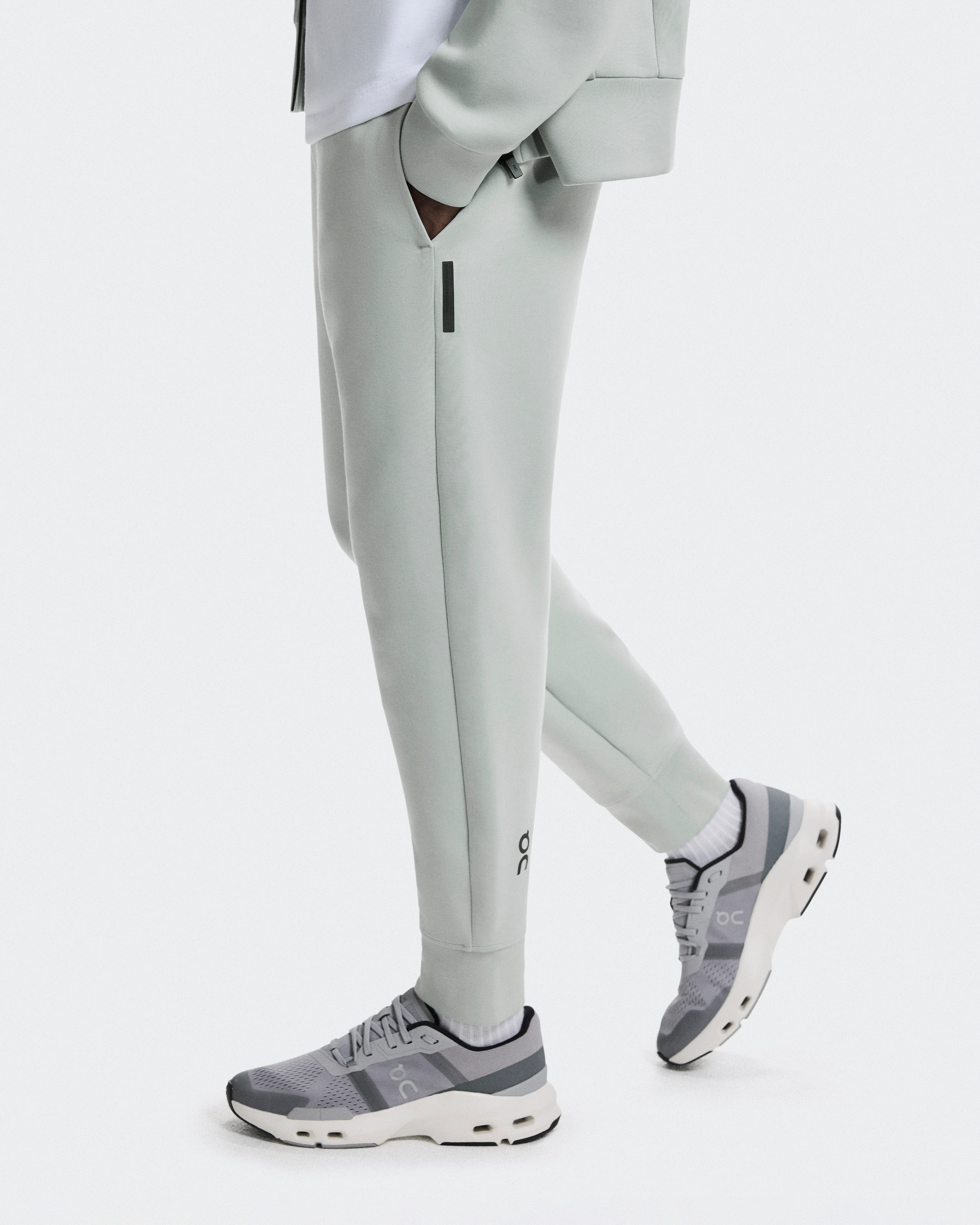 On Focus Tech Sweatpants Mineral Men Pants