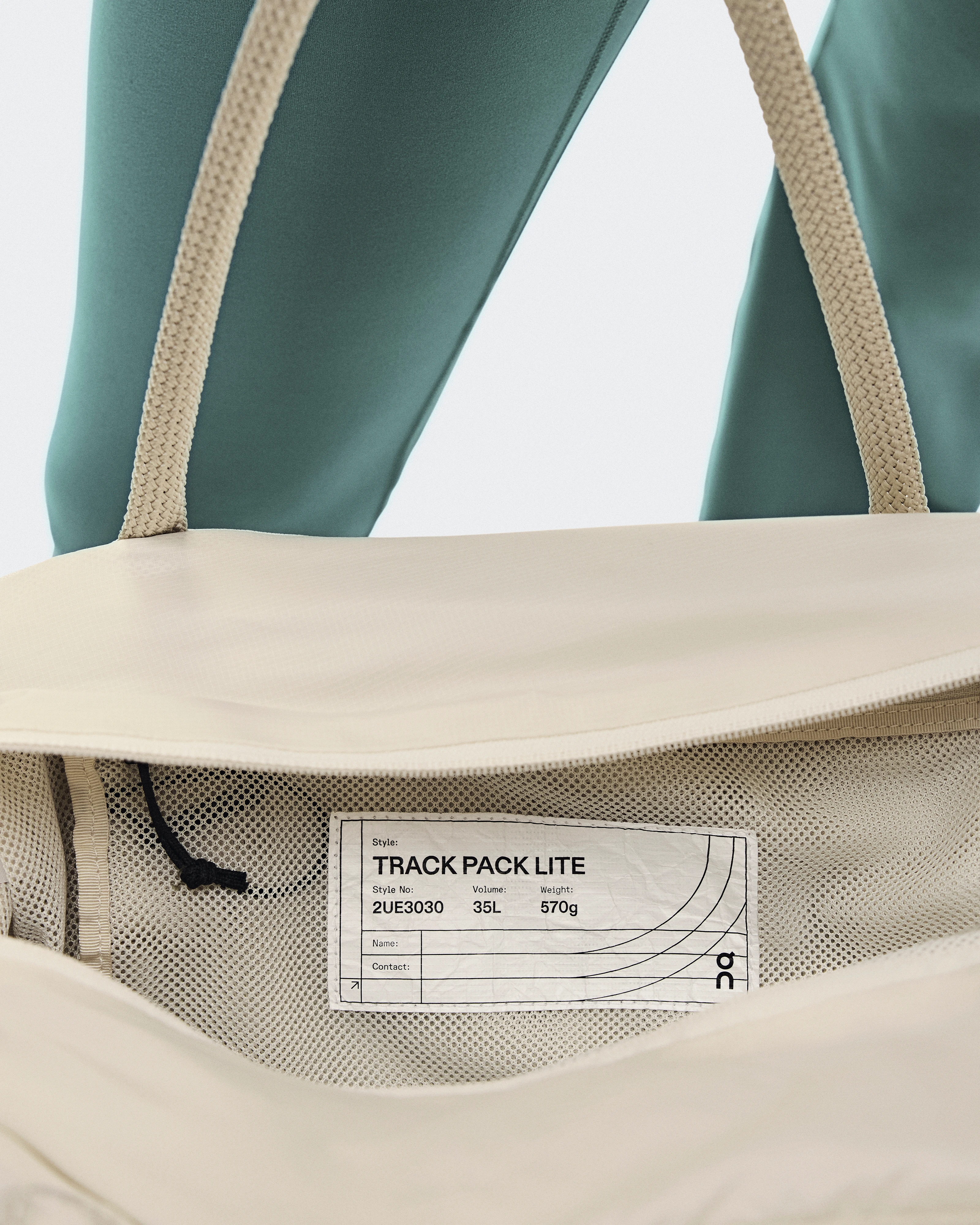 On Track Pack 35L Lite Cream Unisex Bags