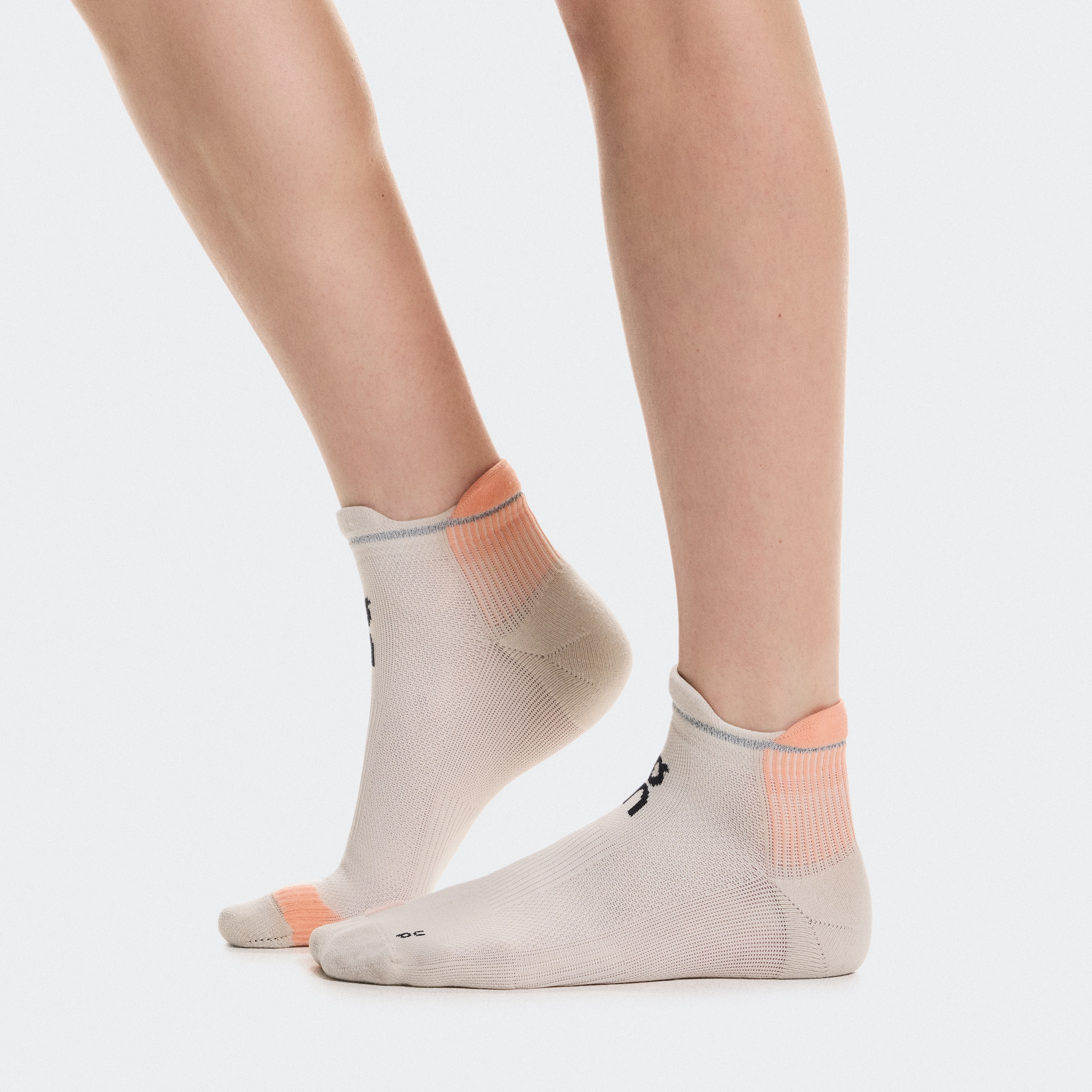 On Performance Run Sock Low Pearl & Sunstone Unisex – Performance running, breathable, cushioning Socks