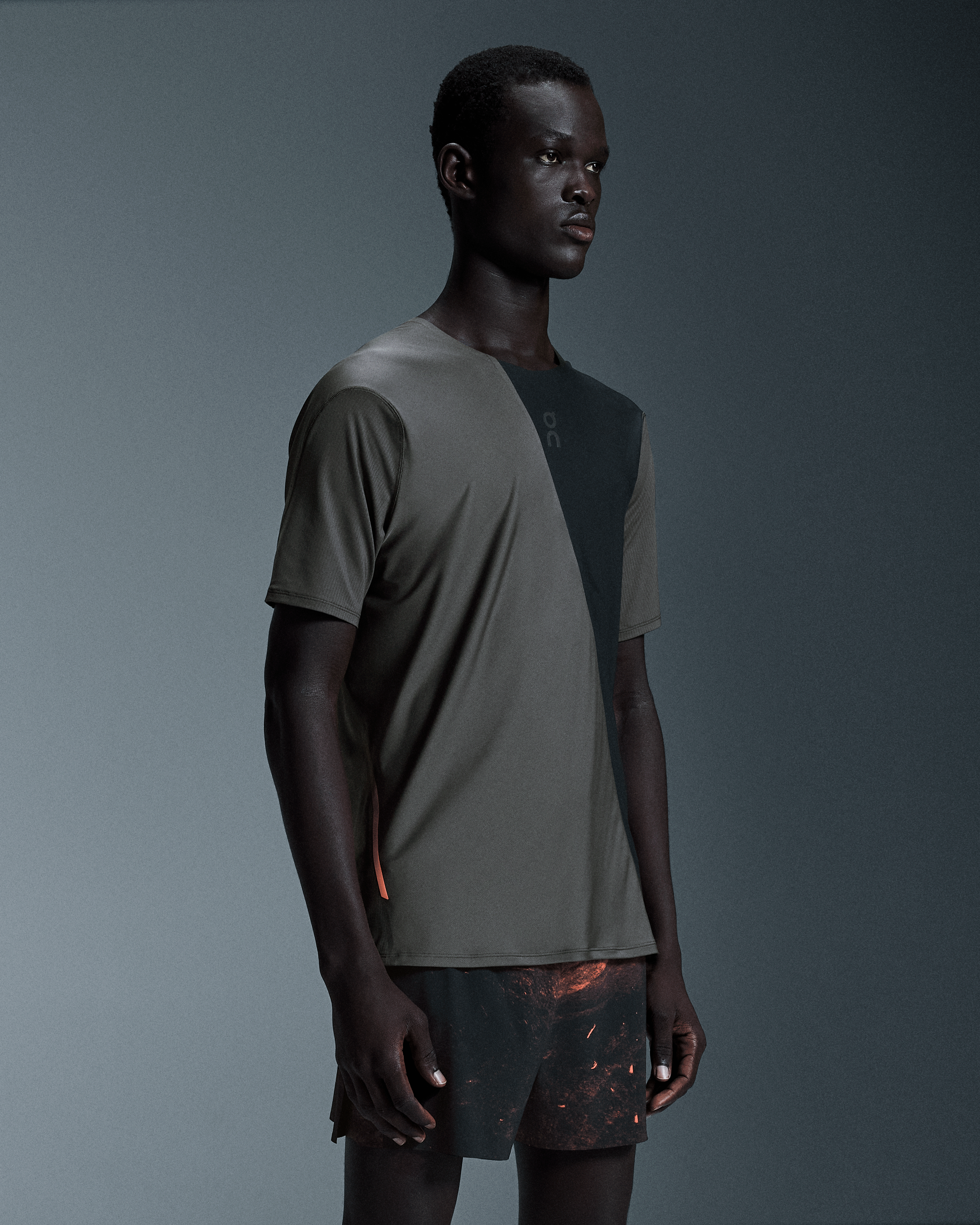 On Ultra-T Eclipse & Black Men Tops and t-shirts