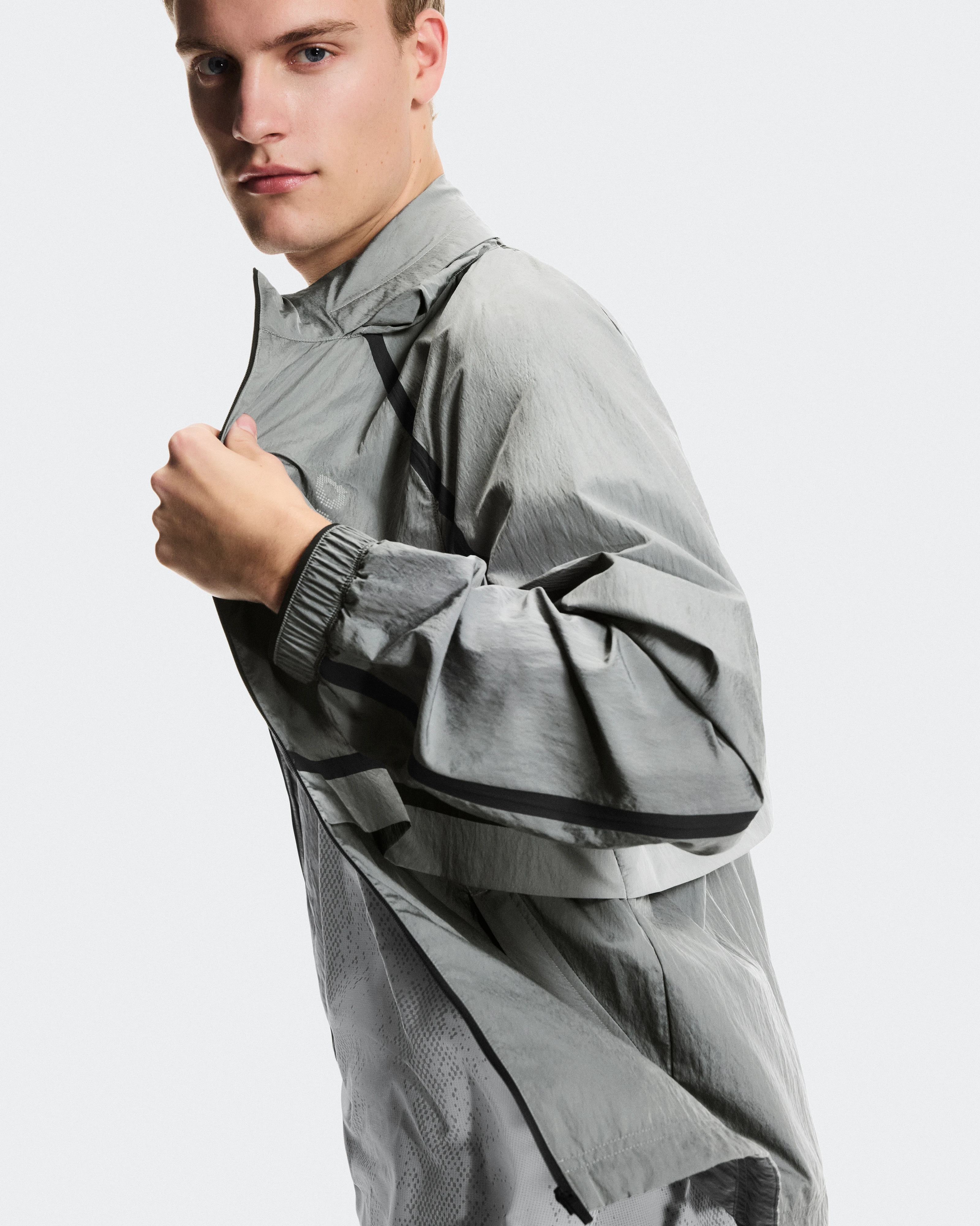 On Performance Volt Jacket Glacier Men Jackets