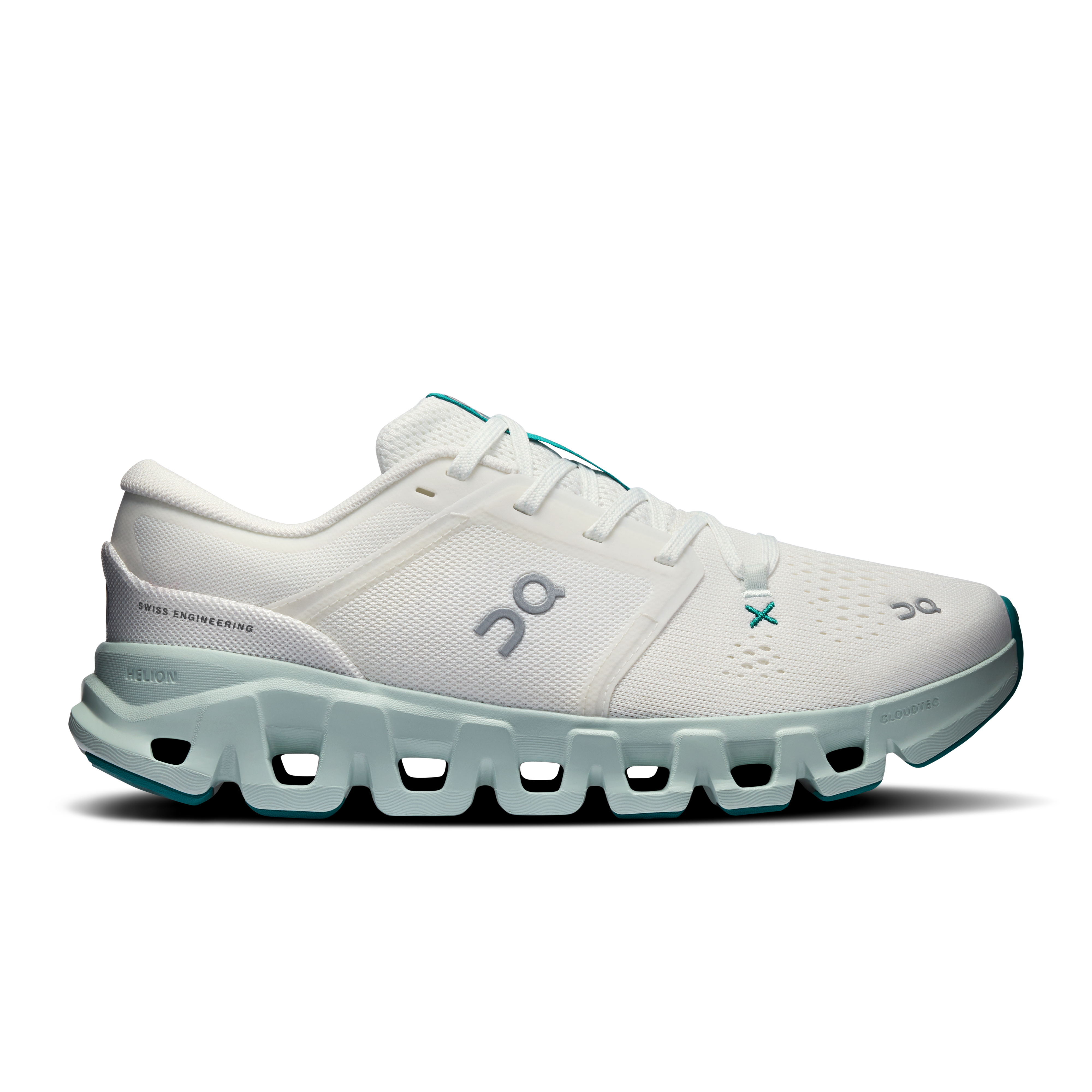 Cloud X 5 Lifestyle Shoe in Ivory/Surf