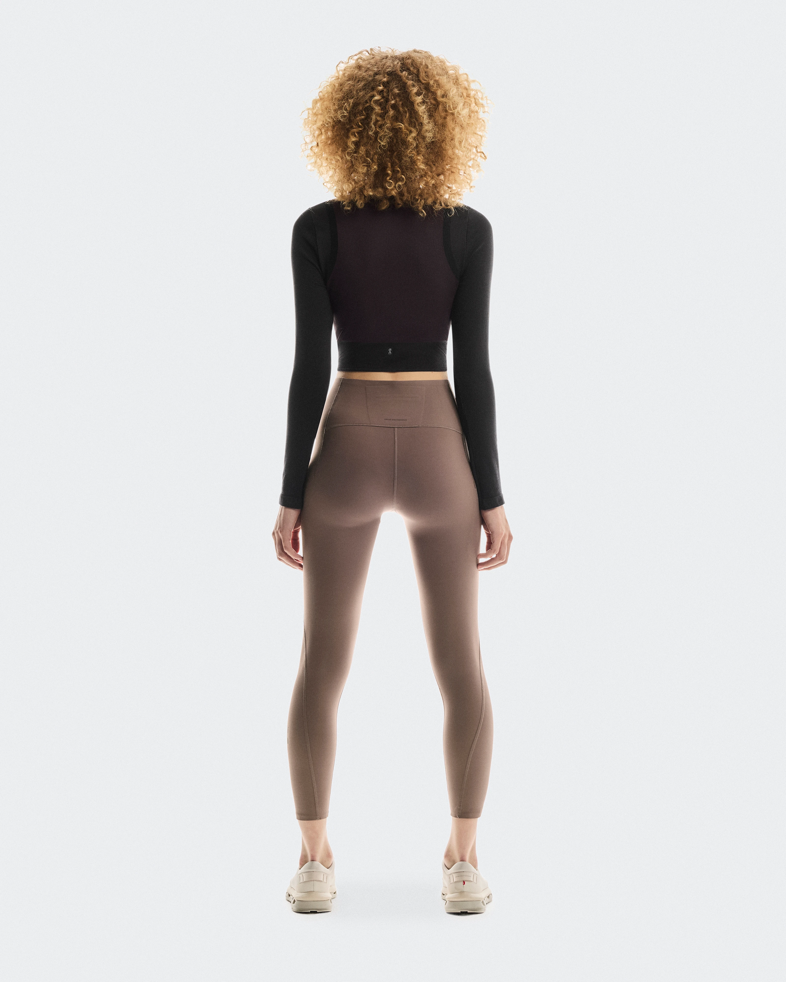 On Studio Knit Long-T Crop Pebble & Black Women Tops and t-shirts