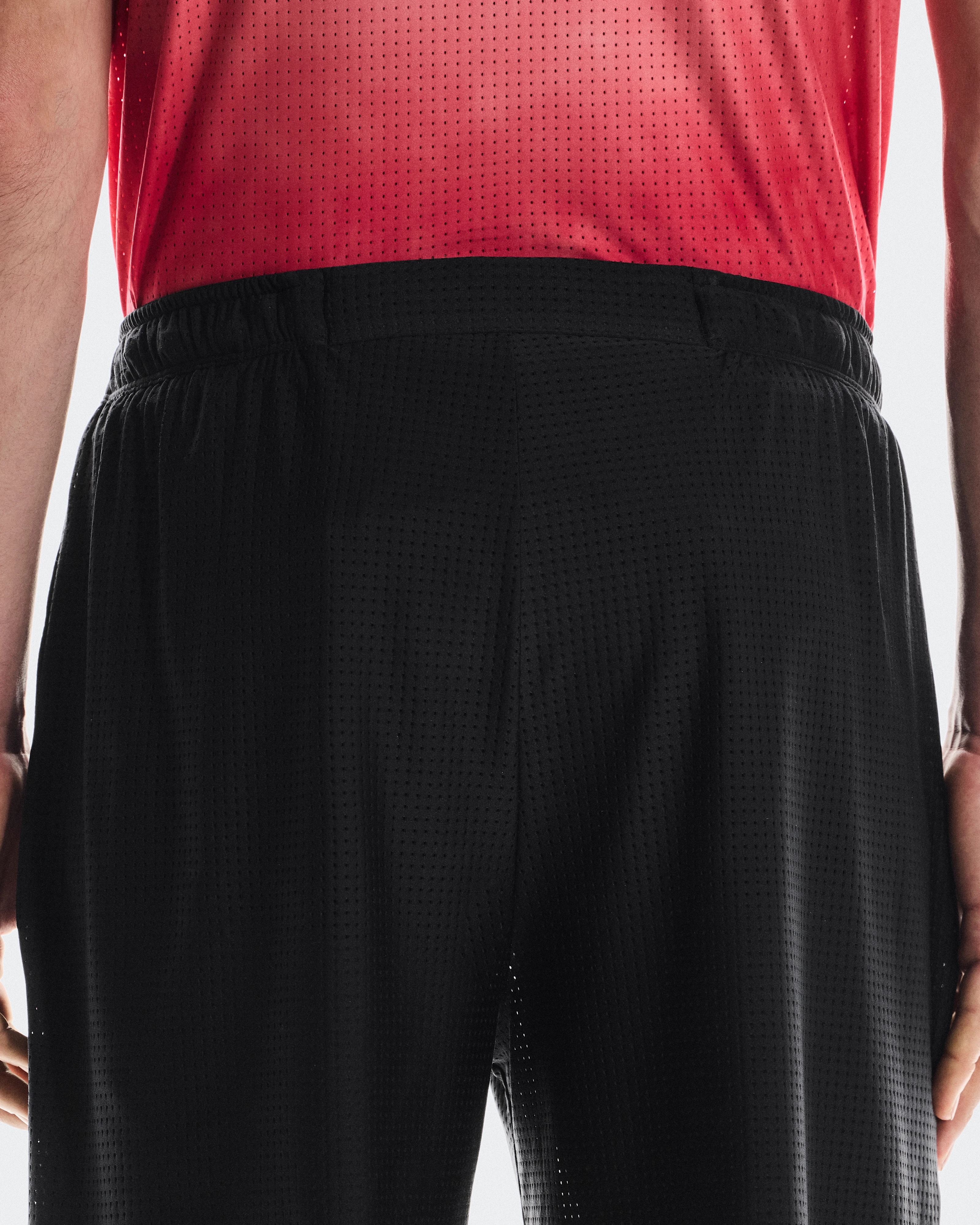 On Pace Mesh Shorts Black Men Shorts