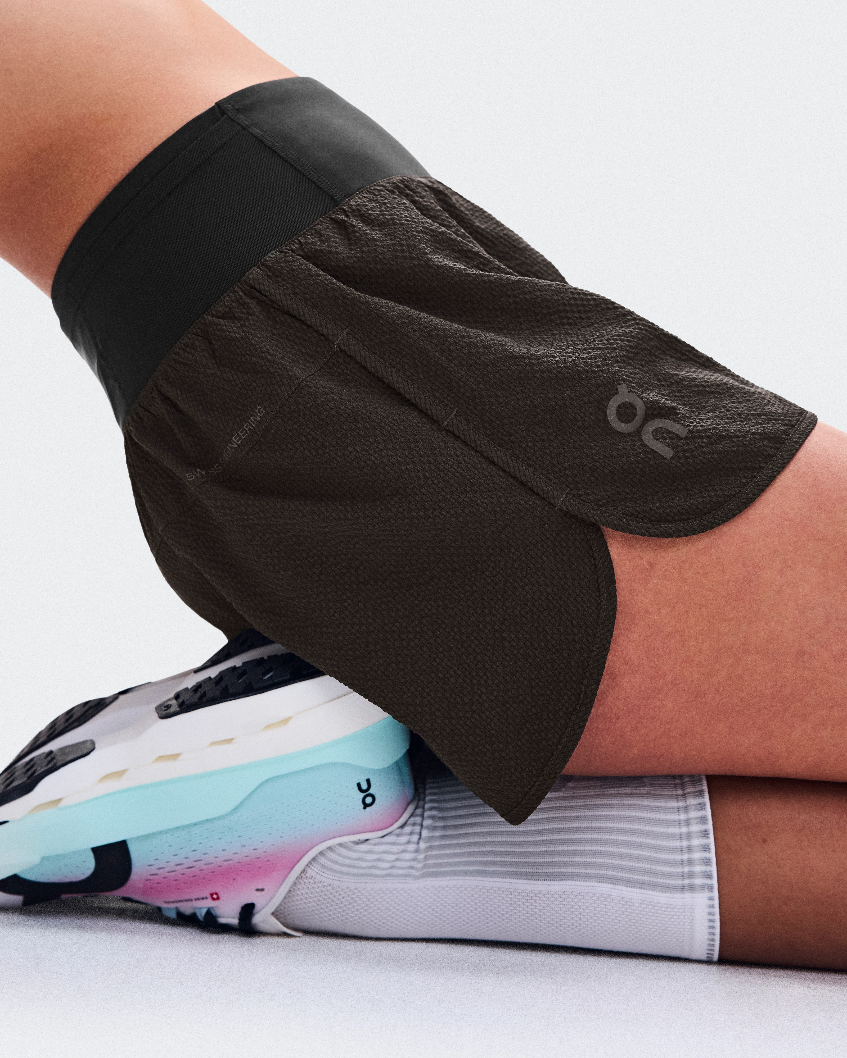 On Performance Volt Shorts Espresso Women Shorts