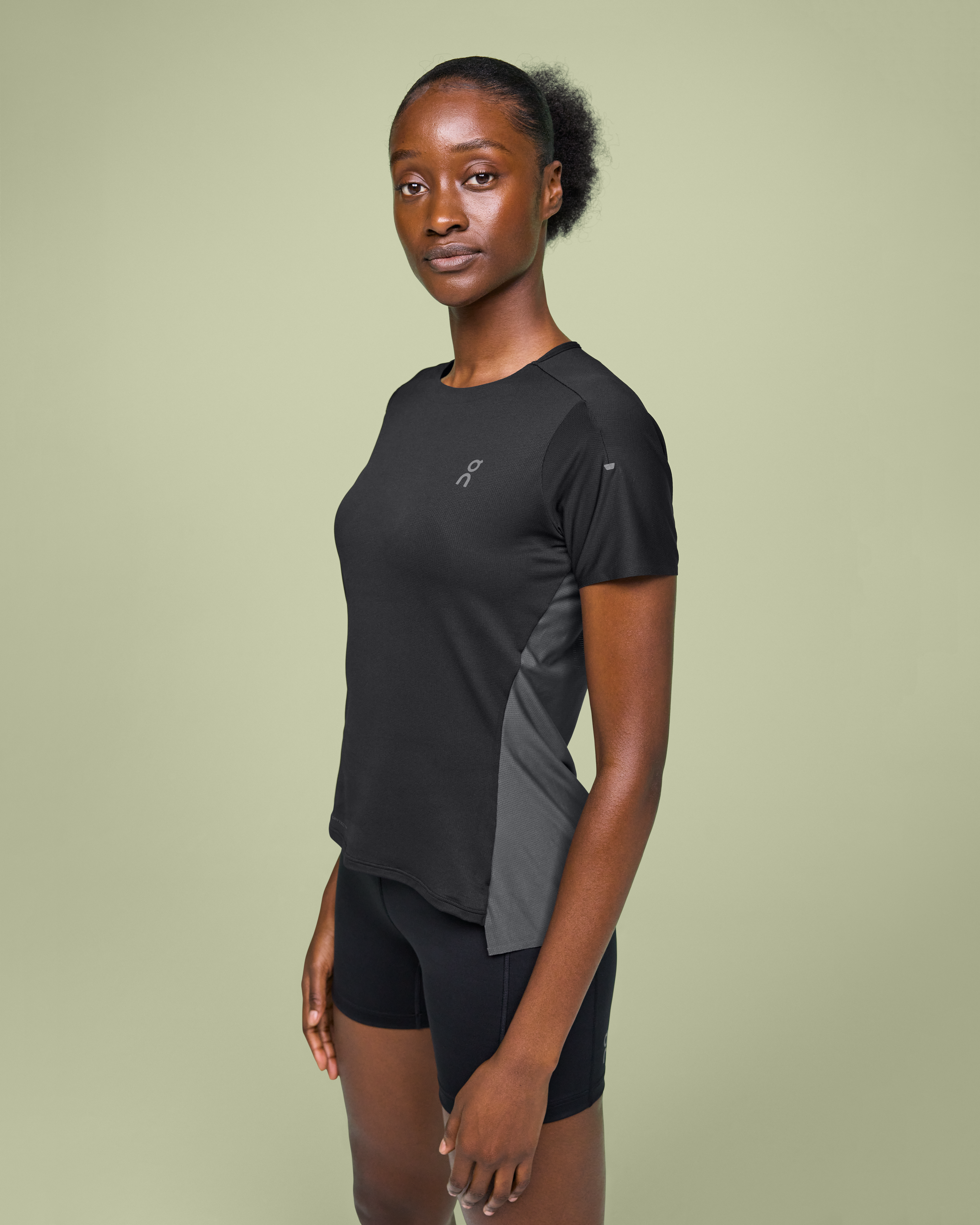On Performance-T Black & Eclipse Women Tops and t-shirts