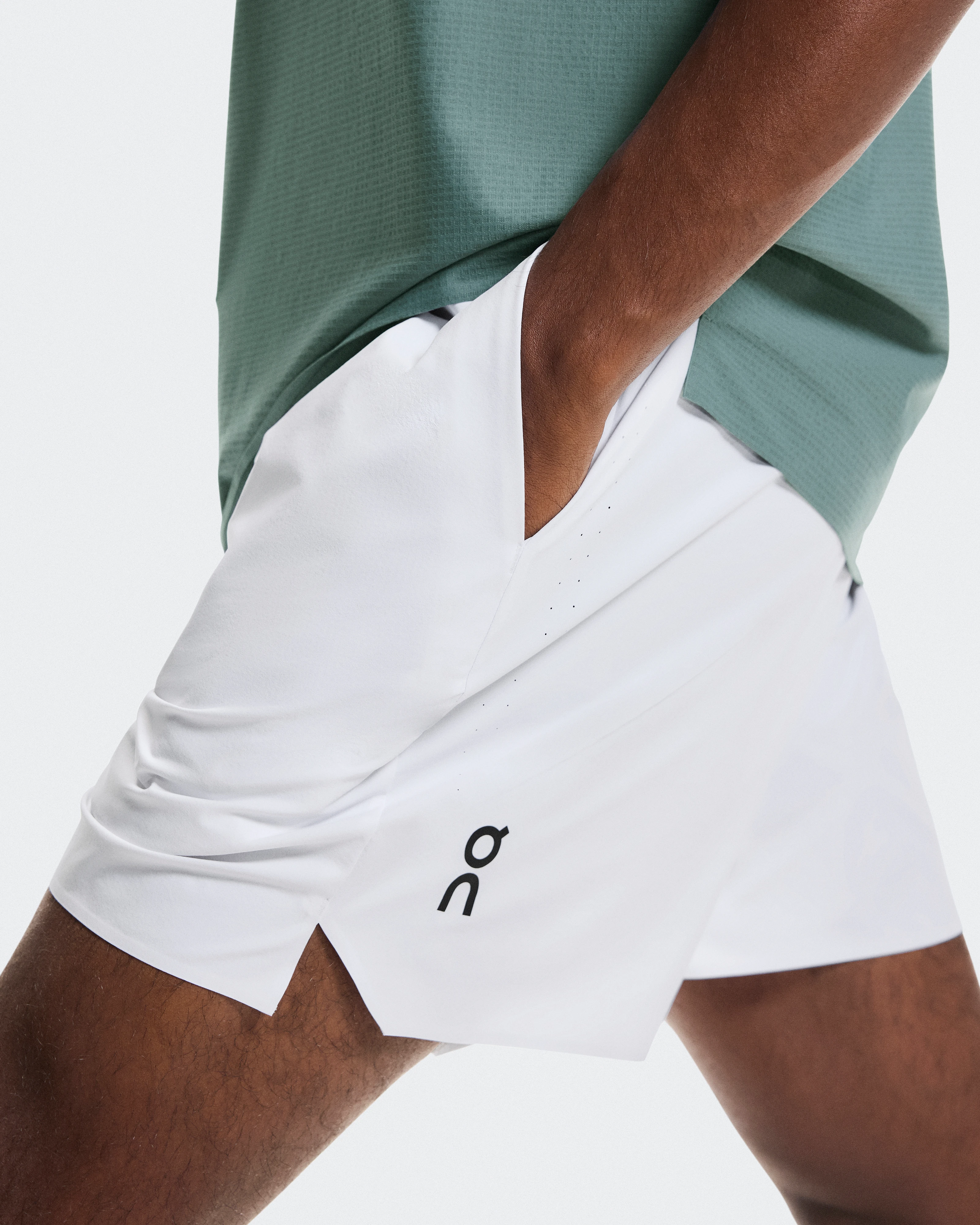 On 5" Court Shorts White Men Shorts