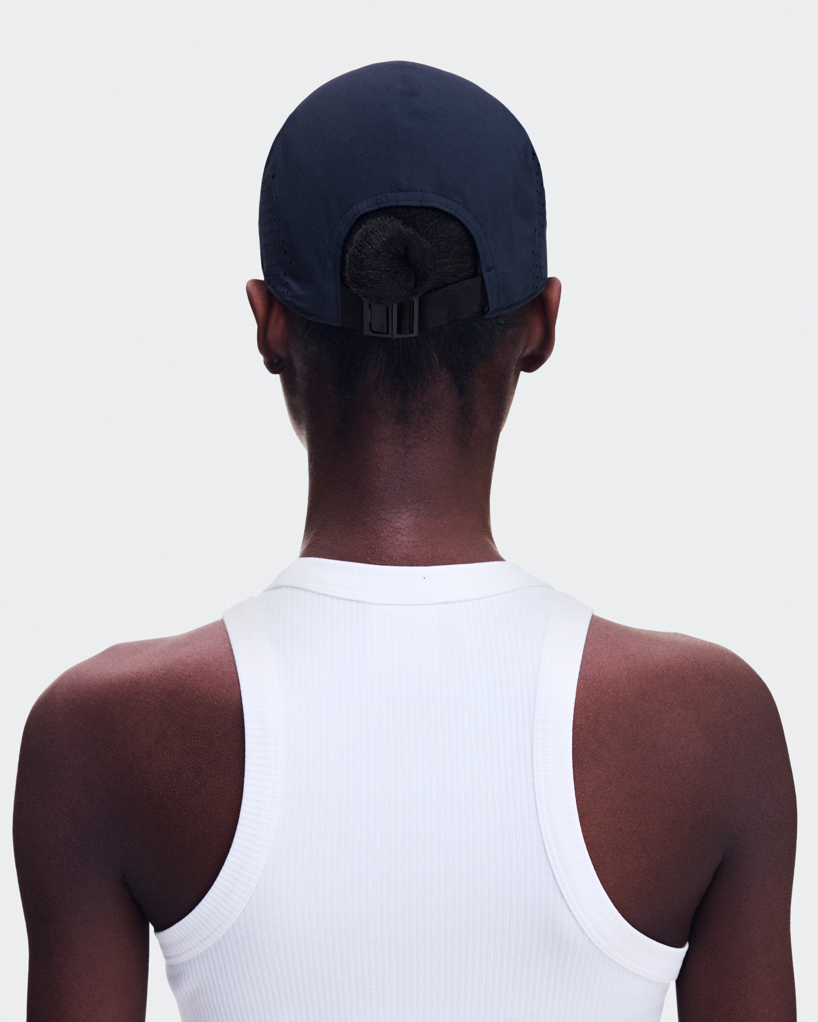 On Lightweight Cap Navy Unisex Headwear