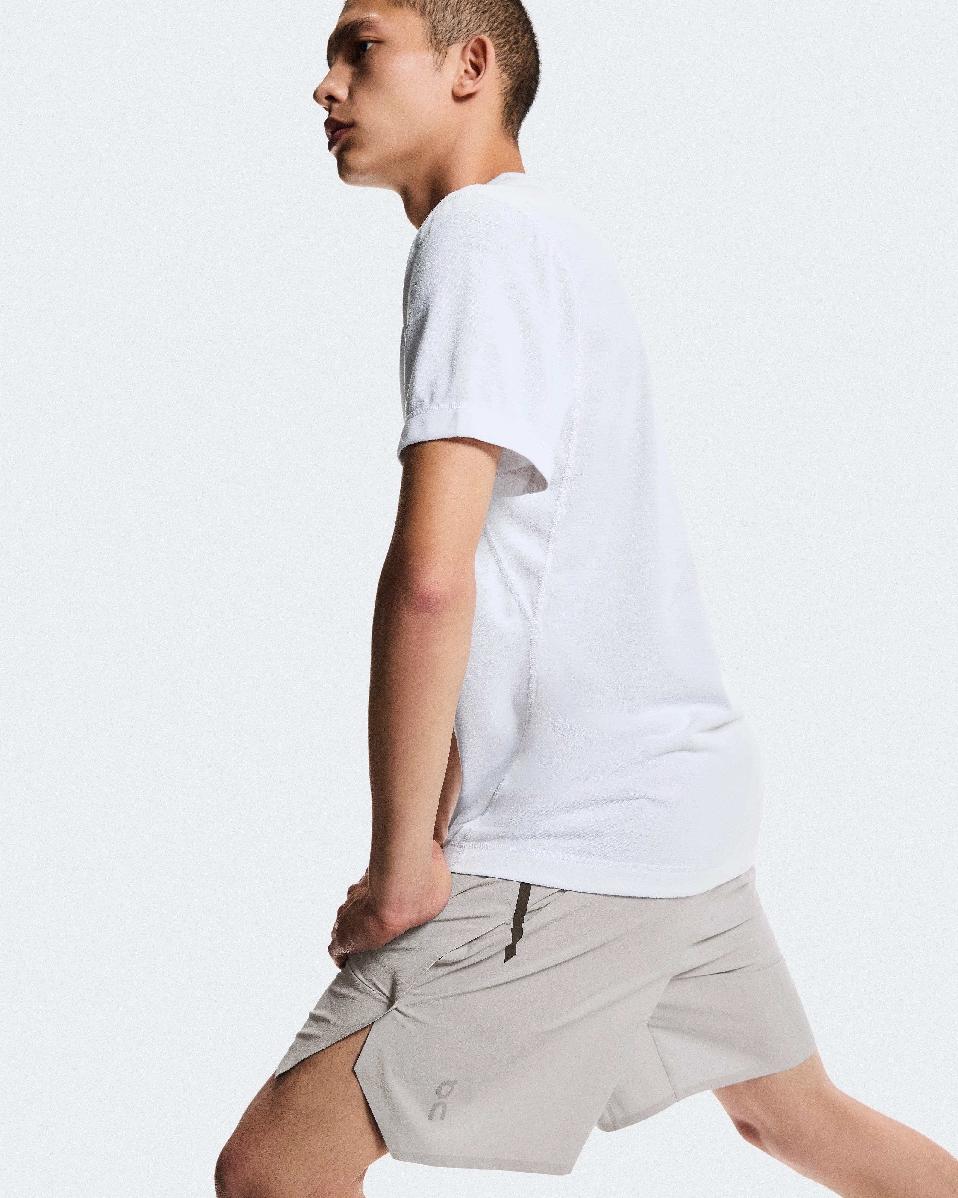 On Train Shorts Alloy Men Shorts