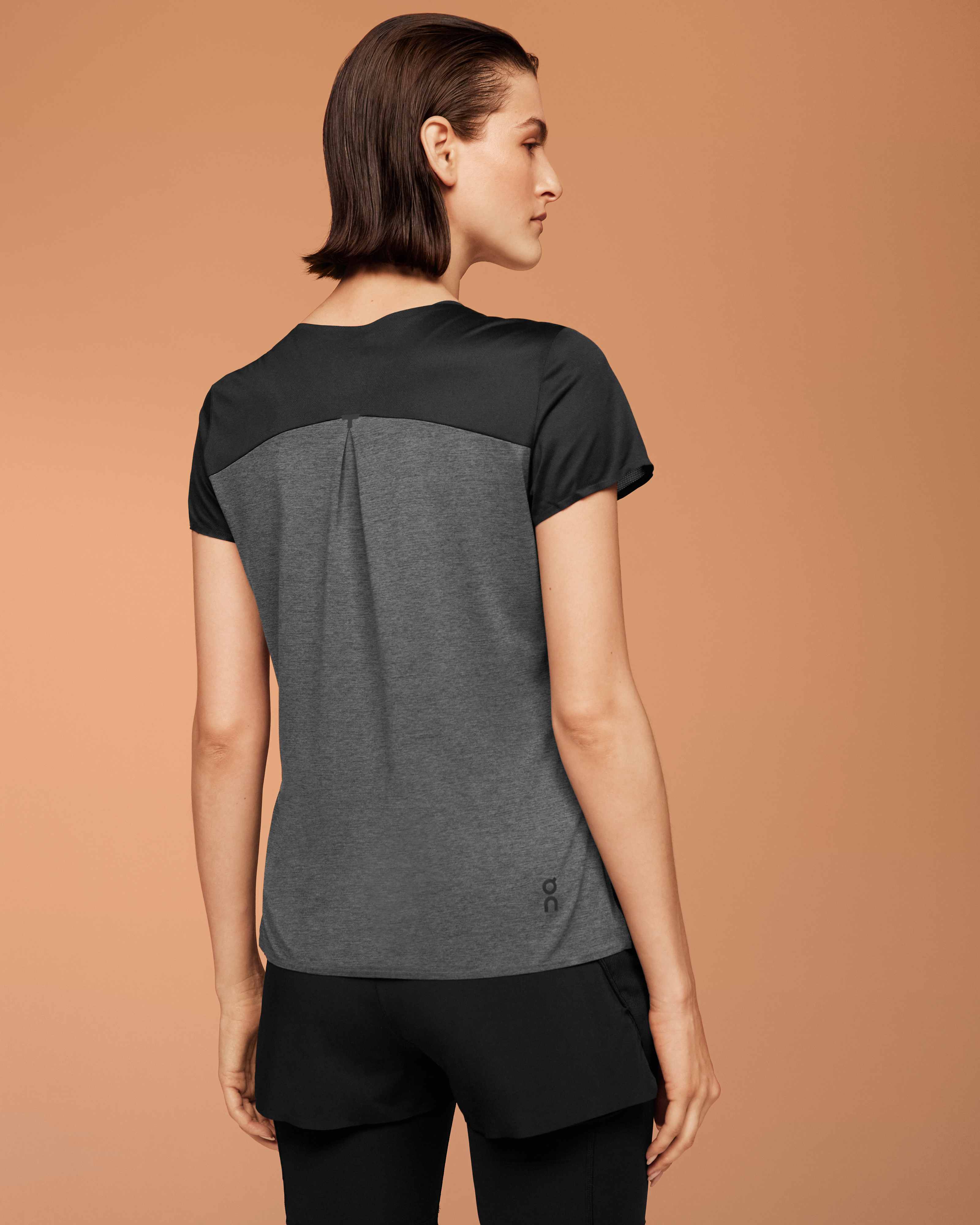 On Performance-T Black & Dark Women Tops and t-shirts