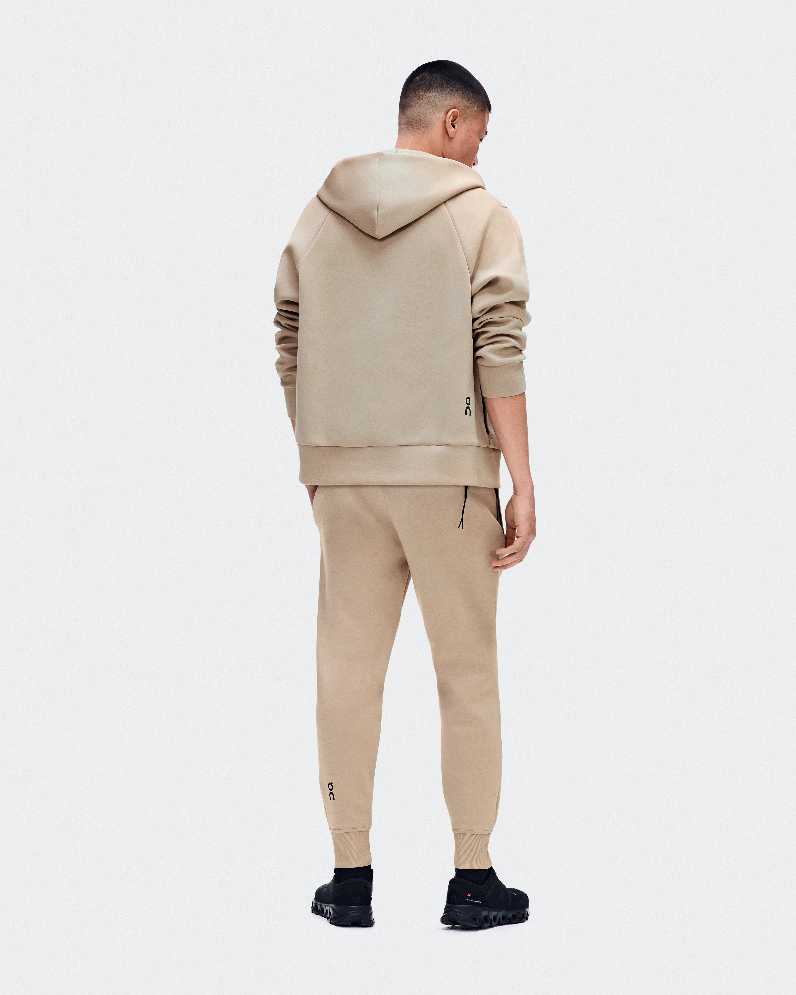 On Focus Tech Zip Hoodie Desert Men Hoodies and sweatshirts