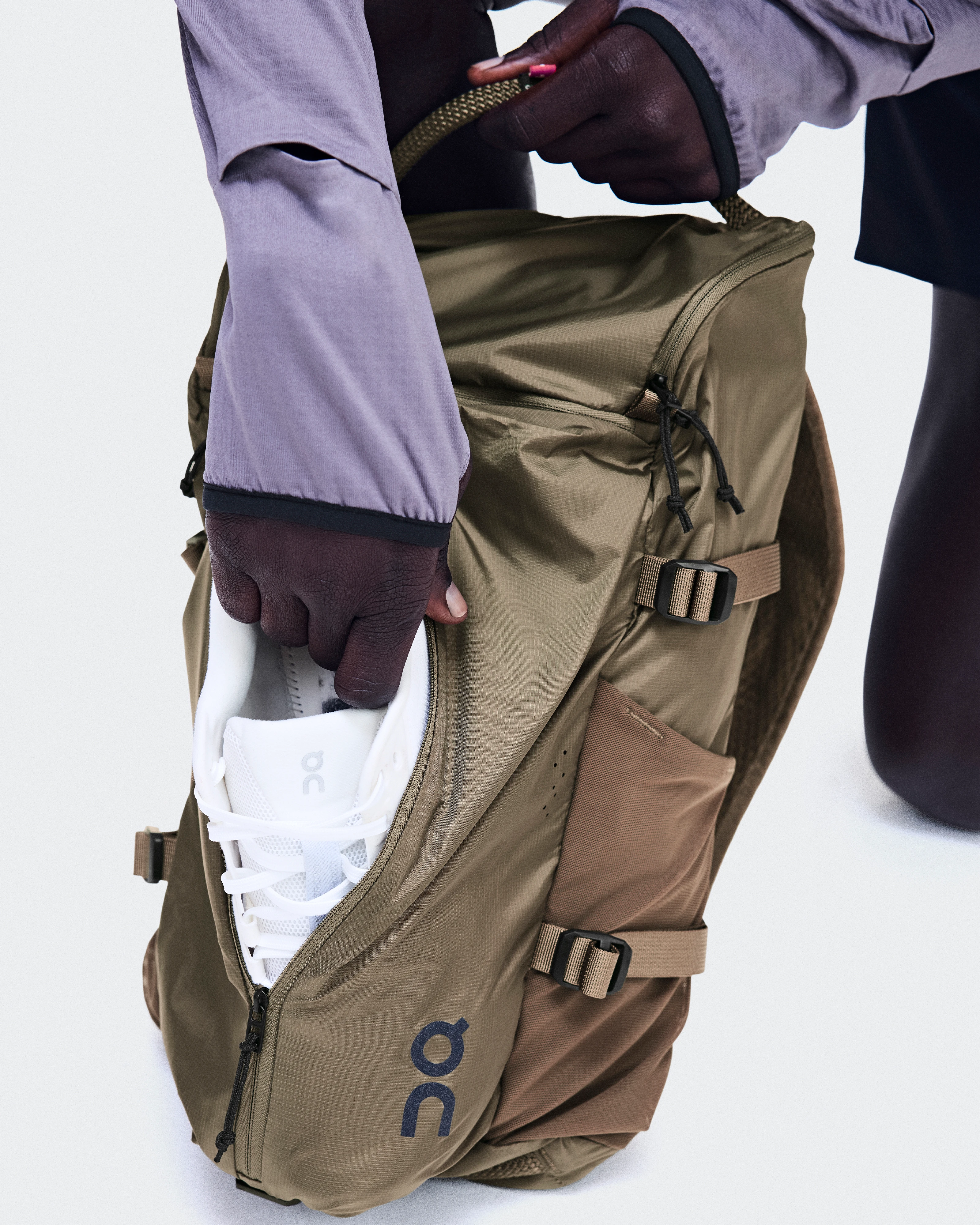 On Speed Pack 18L Lite Olive Unisex Bags