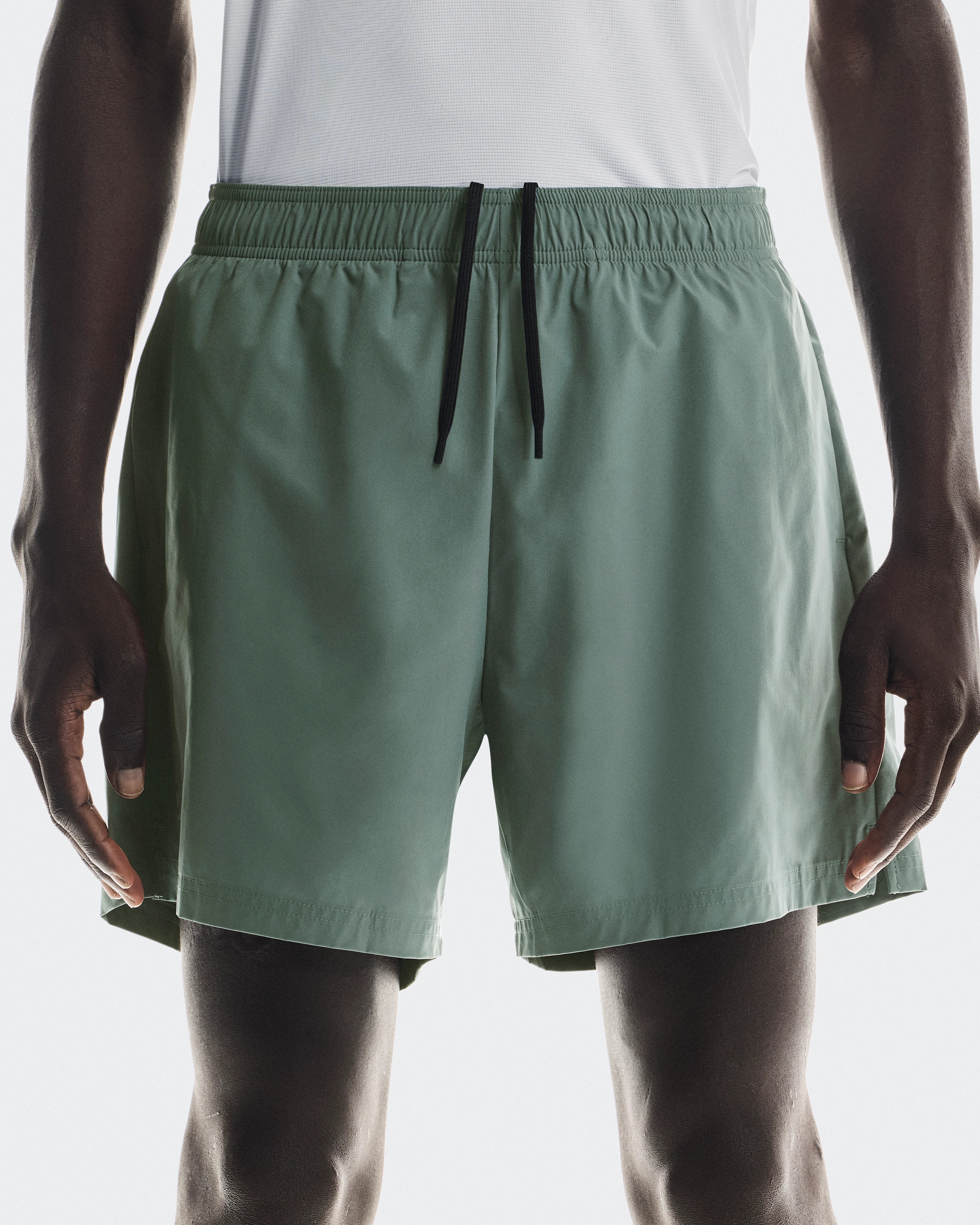 On 5" Core Shorts Olive Men Shorts